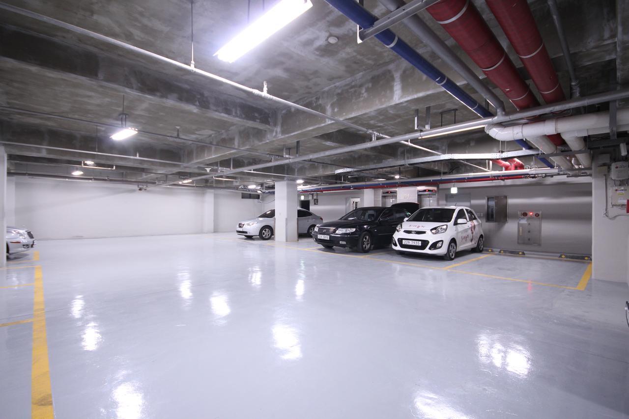 MBN Hotel Changwon Buitenkant foto