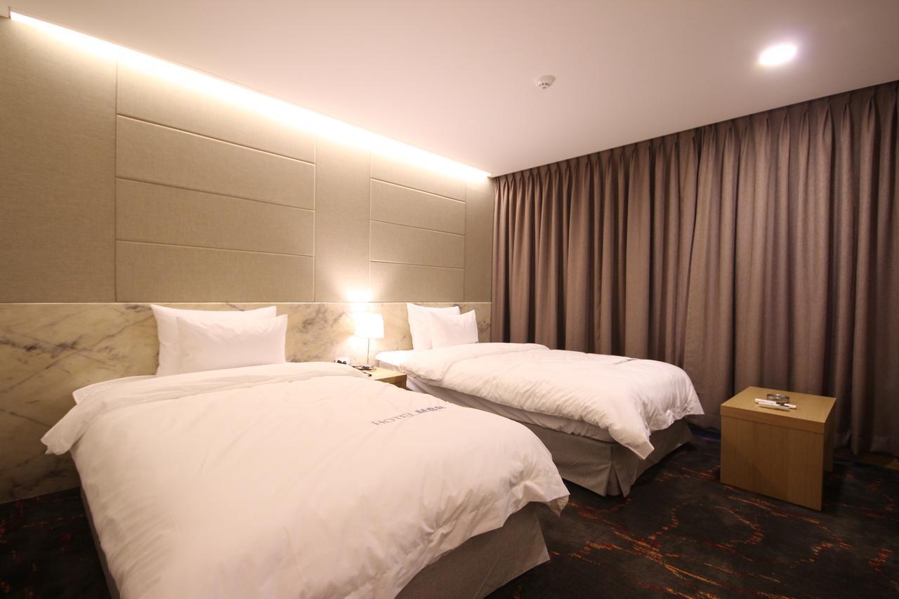 MBN Hotel Changwon Buitenkant foto