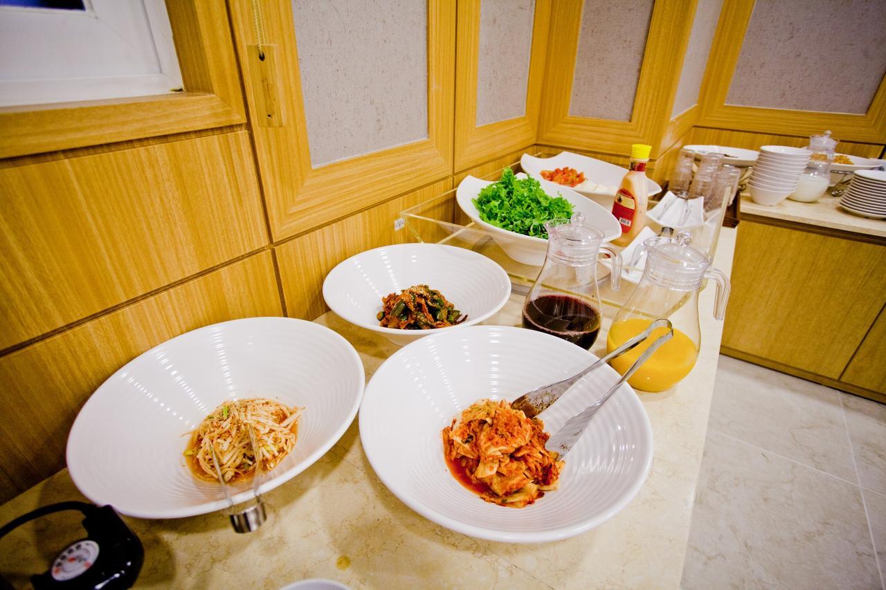 MBN Hotel Changwon Buitenkant foto