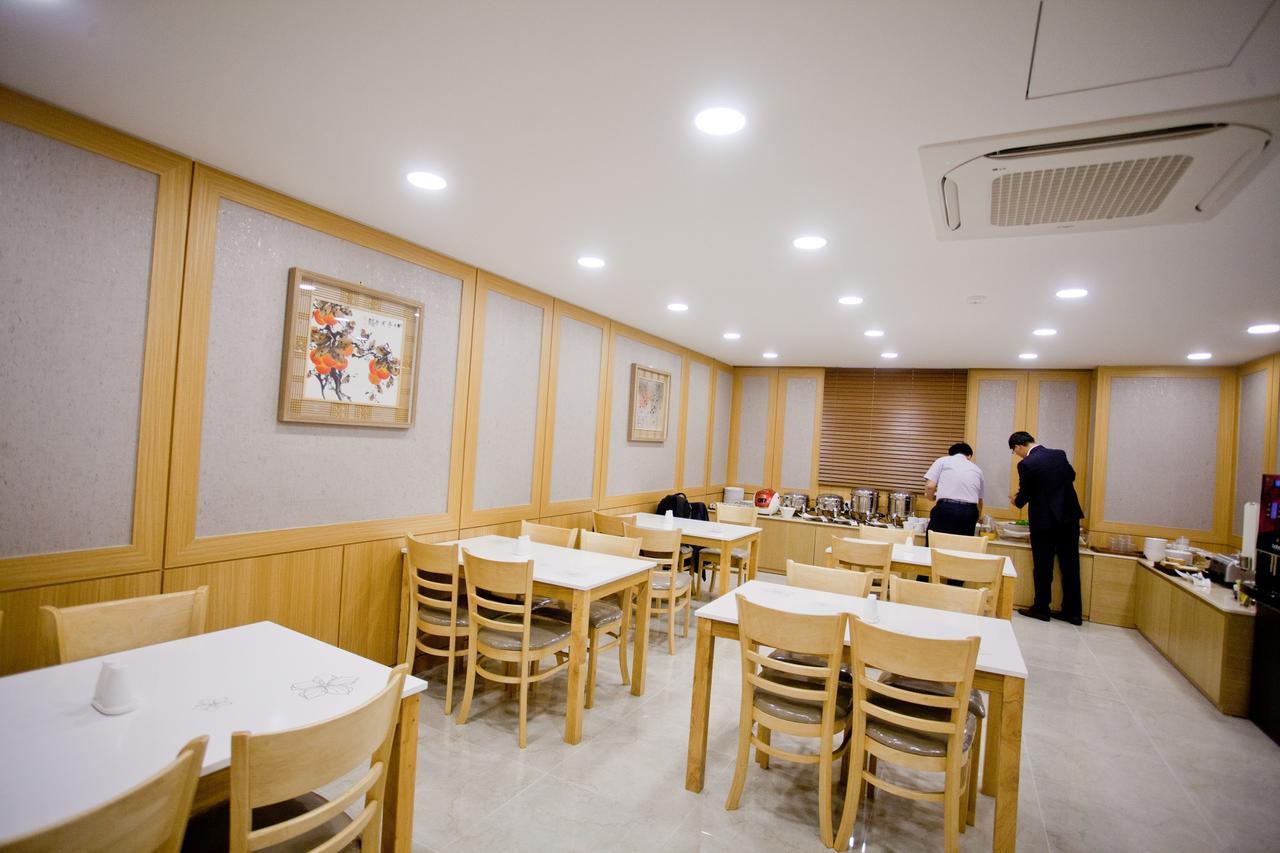 MBN Hotel Changwon Buitenkant foto