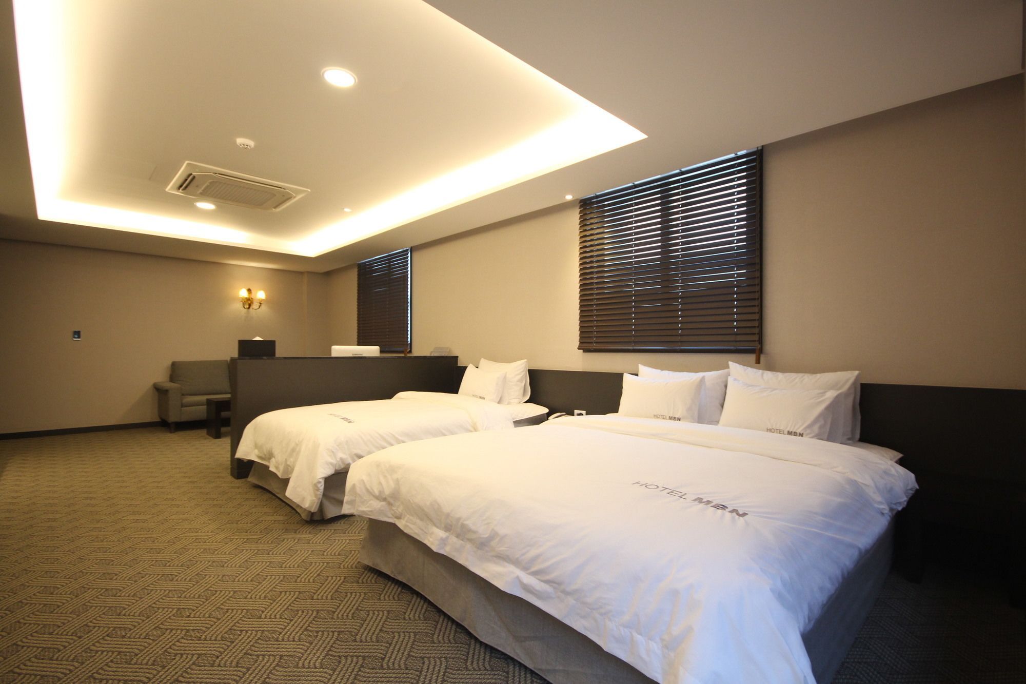 MBN Hotel Changwon Buitenkant foto